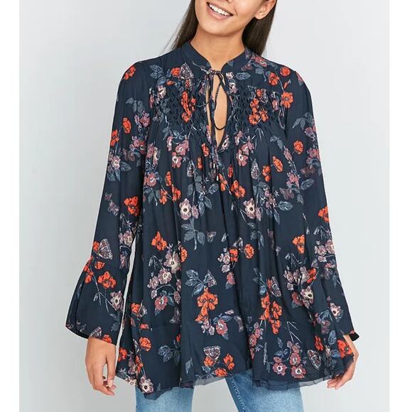 Free People So Fine Smocked Top Womens XS Midnight Floral Oversized Boho Swing - Picture 1 of 11